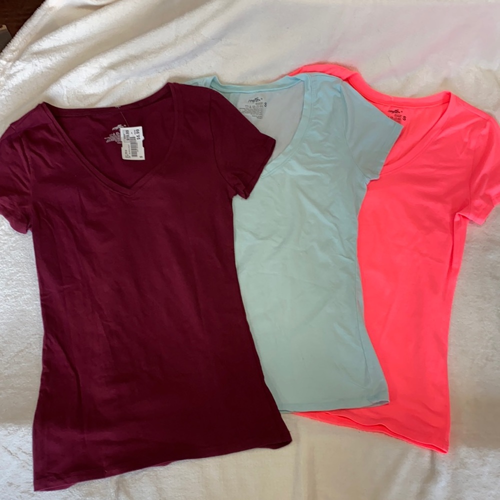 3 t-shirts, maroon, neon pink & light blue, small